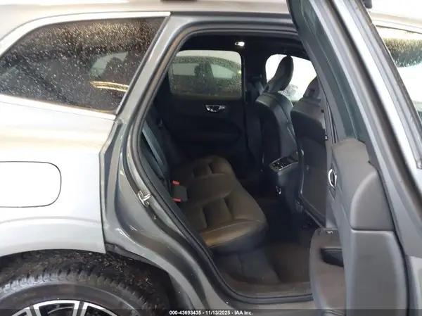 YV4102RL1L1590752 2020 VOLVO XC60 - Image 8