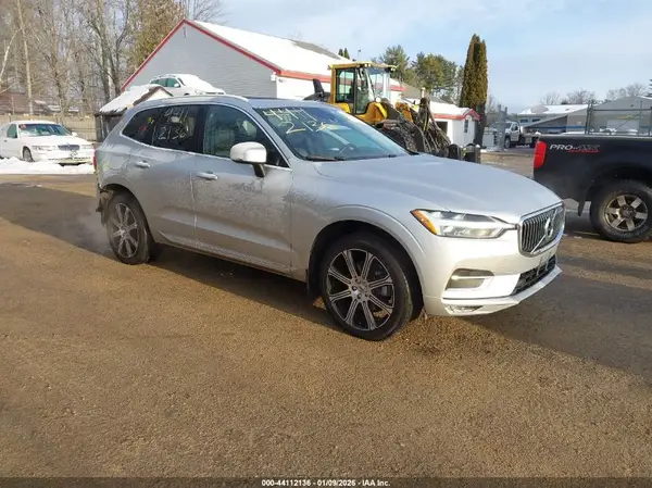 YV4102RL1M1753613 2021 VOLVO XC60 - Image 1