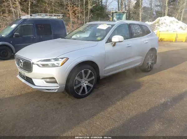 YV4102RL1M1753613 2021 VOLVO XC60 - Image 2