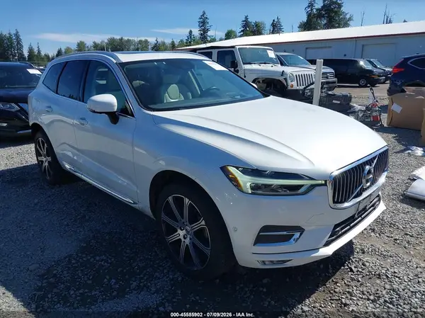 YV4102RL1M1753823 2021 VOLVO XC60 - Image 1