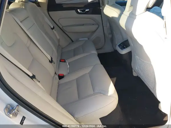 YV4102RL1M1821540 2021 VOLVO XC60 - Image 8