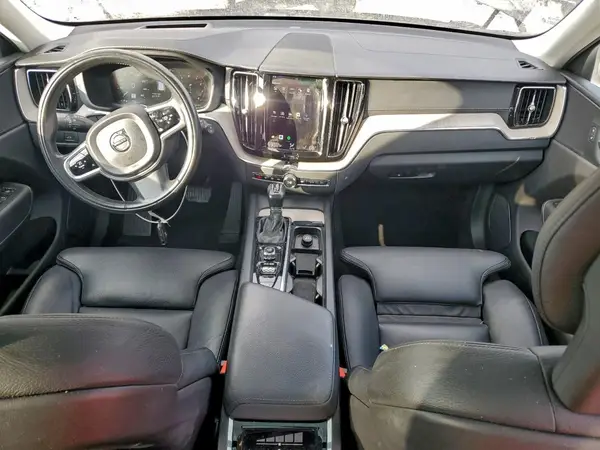 YV4102RL2J1005027 2018 VOLVO XC60 - Image 8