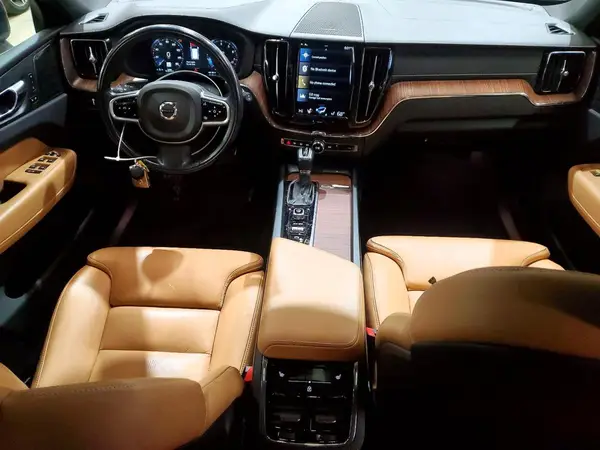 YV4102RL2L1424823 2020 VOLVO XC60 - Image 8