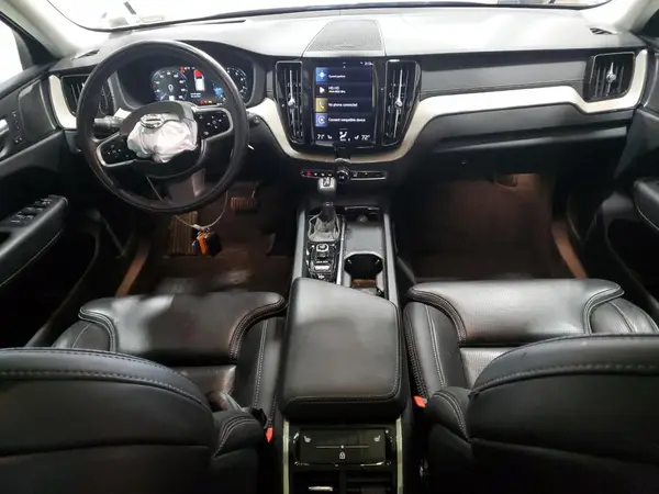 YV4102RL2M1696810 2021 VOLVO XC60 - Image 8