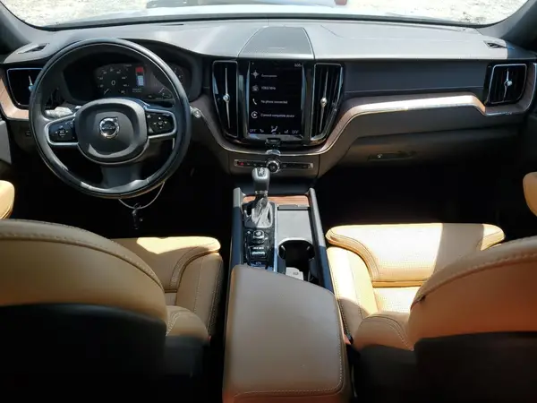 YV4102RL2M1733807 2021 VOLVO XC60 - Image 8