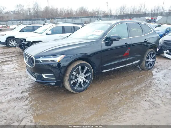 YV4102RL2M1737372 2021 VOLVO XC60 - Image 2