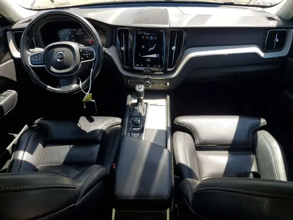 YV4102RL2M1850447 2021 VOLVO XC60 - Image 8