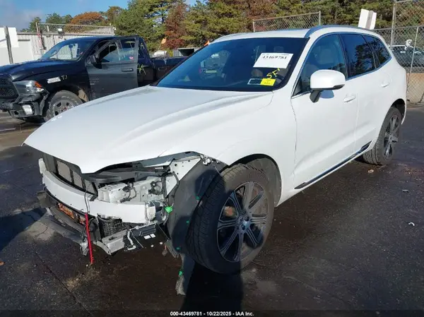 YV4102RL3L1421137 2020 VOLVO XC60 - Image 2