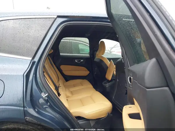 YV4102RL3M1696640 2021 VOLVO XC60 - Image 8