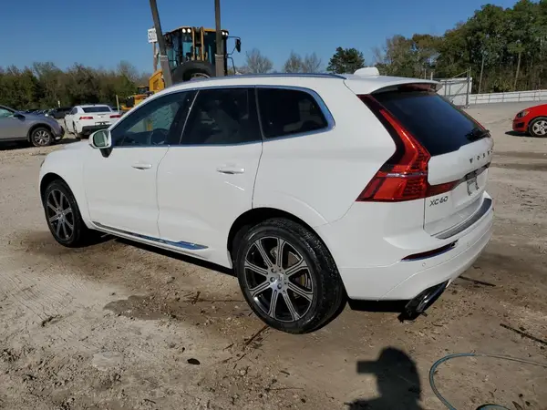 YV4102RL4L1512319 2020 VOLVO XC60 - Image 2