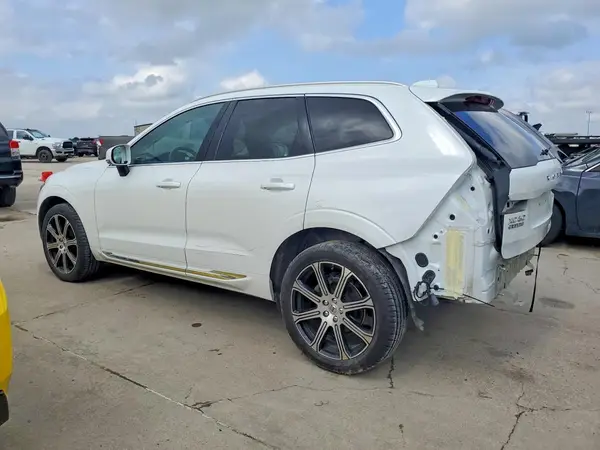 YV4102RL4M1701408 2021 VOLVO XC60 - Image 2
