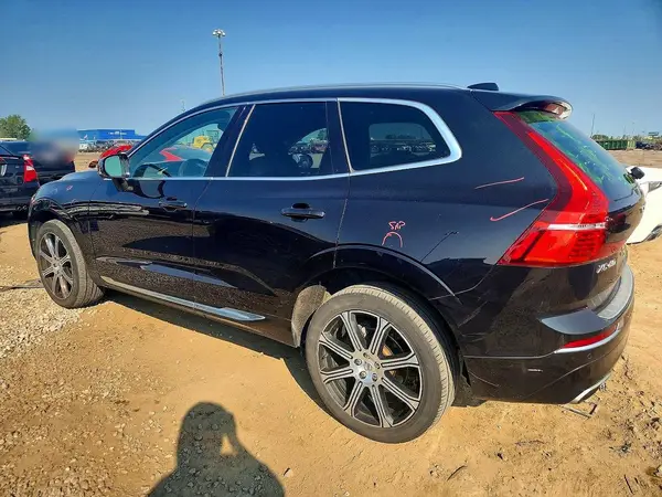 YV4102RL4M1824075 2021 VOLVO XC60 - Image 2