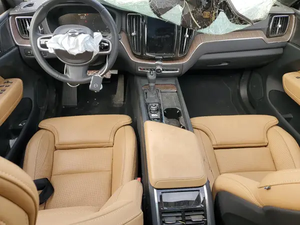 YV4102RL4M1885877 2021 VOLVO XC60 - Image 8