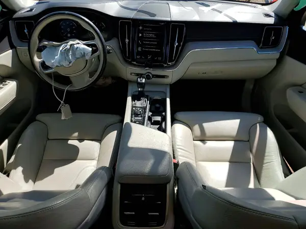 YV4102RL5J1023876 2018 VOLVO XC60 - Image 8