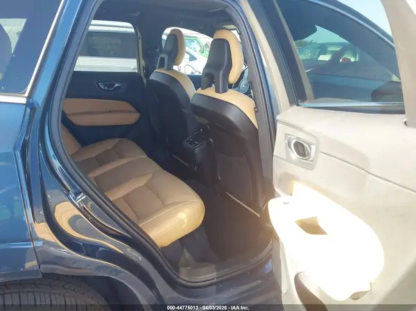 YV4102RL5J1026972 2018 VOLVO XC60 - Image 8