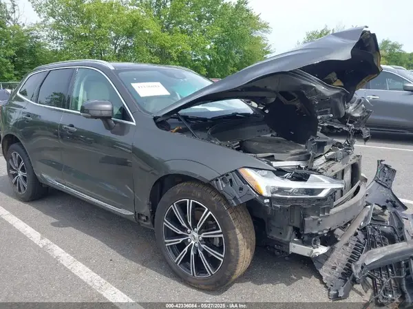 YV4102RL5J1044873 2018 VOLVO XC60 - Image 1