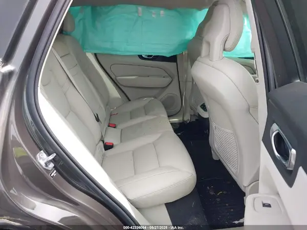 YV4102RL5J1044873 2018 VOLVO XC60 - Image 8