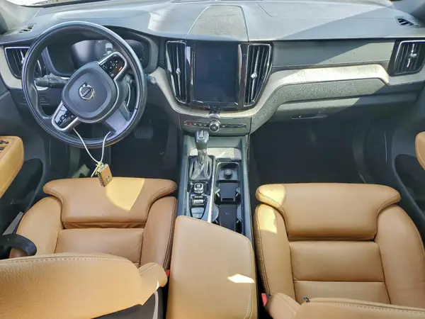 YV4102RL5J1066663 2018 VOLVO XC60 - Image 8