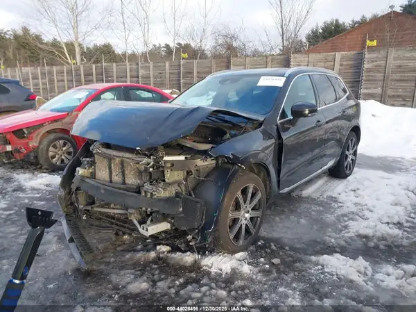 YV4102RL5M1695828 2021 VOLVO XC60 - Image 2
