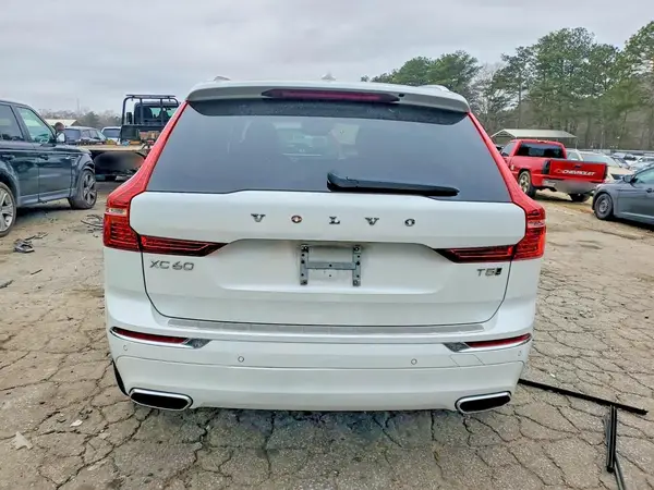 2021 VOLVO XC60 auction photo 6