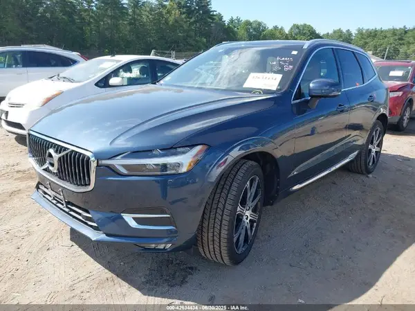 YV4102RL5M1716015 2021 VOLVO XC60 - Image 2