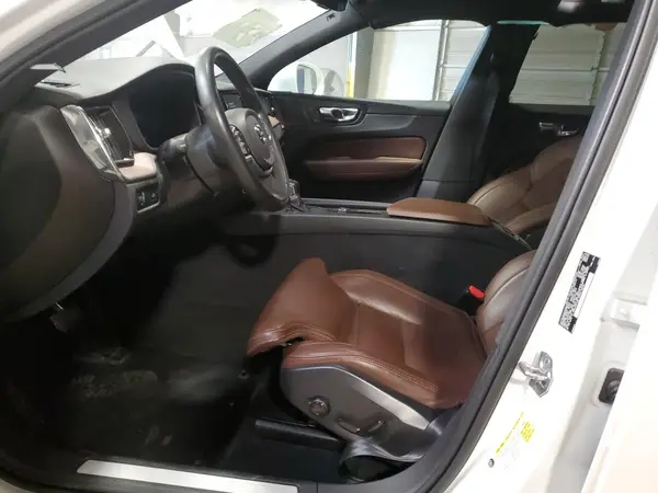 2021 VOLVO XC60 COPART lot 86310574 auction photo 7