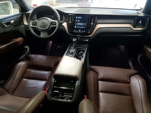 YV4102RL5M1851074 2021 VOLVO XC60 - Image 8