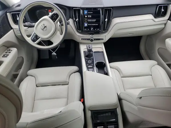 YV4102RL5M1855688 2021 VOLVO XC60 - Image 8