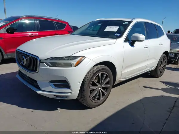 YV4102RL6J1008156 2018 VOLVO XC60 - Image 2