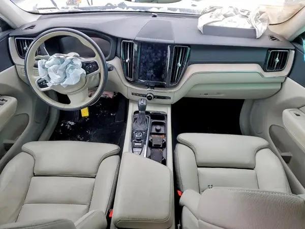 YV4102RL6J1031694 2018 VOLVO XC60 - Image 8