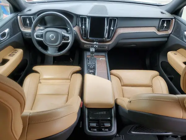 YV4102RL6M1786882 2021 VOLVO XC60 - Image 8