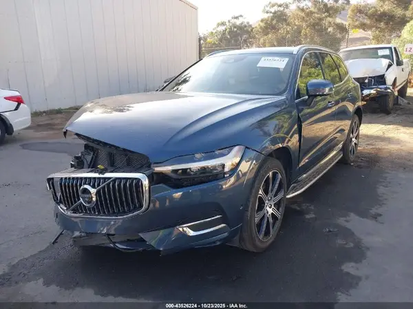 YV4102RL6M1825986 2021 VOLVO XC60 - Image 2