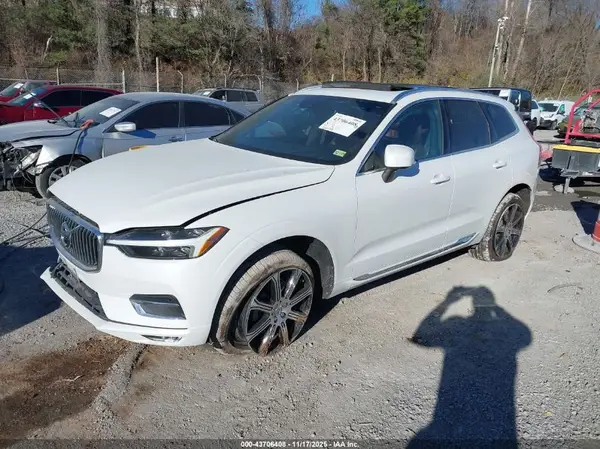 YV4102RL6M1861466 2021 VOLVO XC60 - Image 2