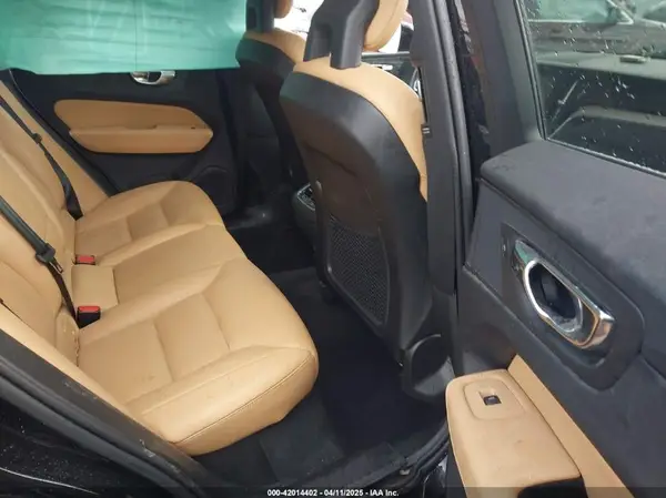 YV4102RL7J1034846 2018 VOLVO XC60 - Image 8