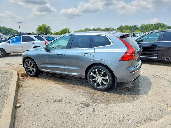 YV4102RL7J1046351 2018 VOLVO XC60 - Image 2