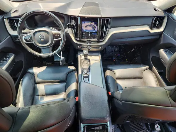 YV4102RL7J1046351 2018 VOLVO XC60 - Image 8