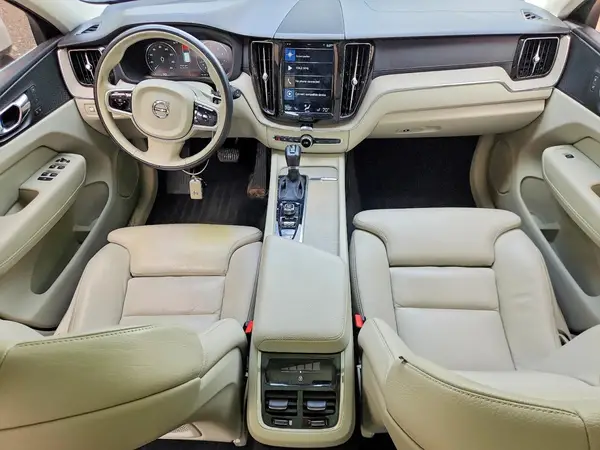 YV4102RL7J1091936 2018 VOLVO XC60 - Image 8