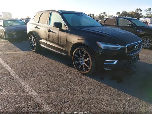 YV4102RL7L1565077 2020 VOLVO XC60 - Image 1