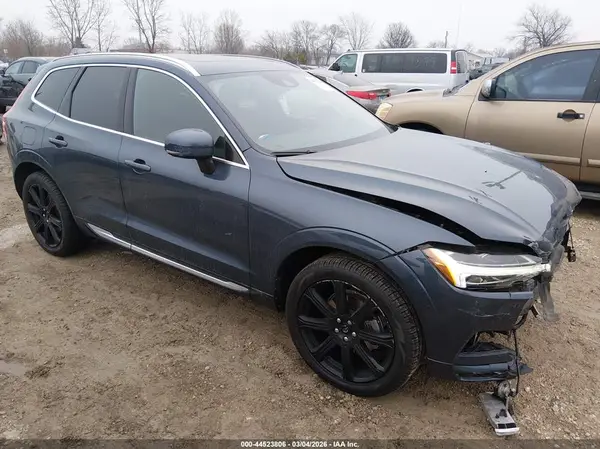 YV4102RL7M1695054 2021 VOLVO XC60 - Image 1