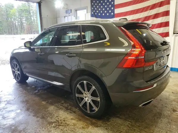 YV4102RL7M1728232 2021 VOLVO XC60 - Image 2