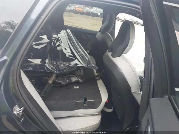 YV4102RL7M1770237 2021 VOLVO XC60 - Image 8