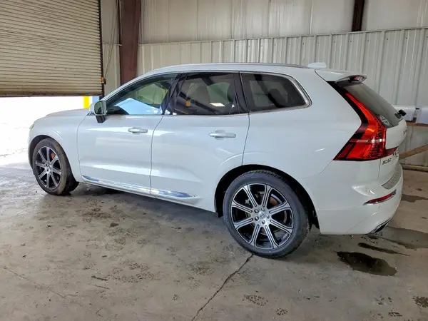 YV4102RL7M1855207 2021 VOLVO XC60 - Image 2