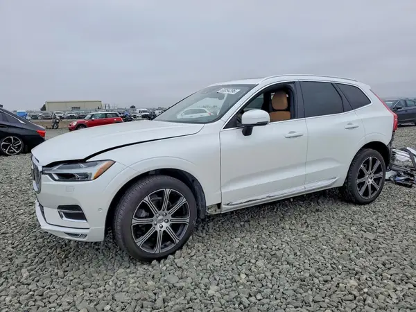 YV4102RL8J1015724 2018 VOLVO XC60 - Image 1