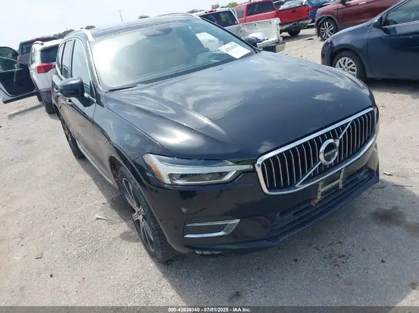 YV4102RL8J1030126 2018 VOLVO XC60 - Image 1