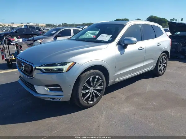 YV4102RL8J1065166 2018 VOLVO XC60 - Image 2