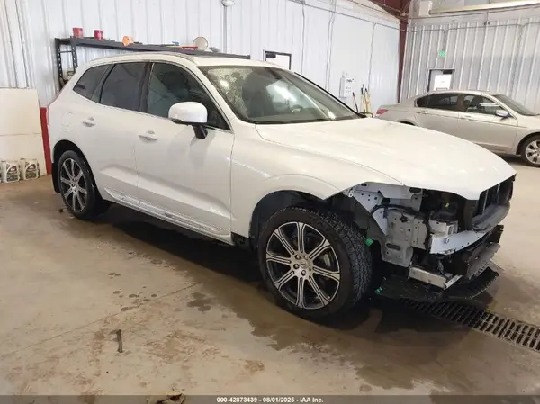 YV4102RL8L1489868 2020 VOLVO XC60 - Image 1