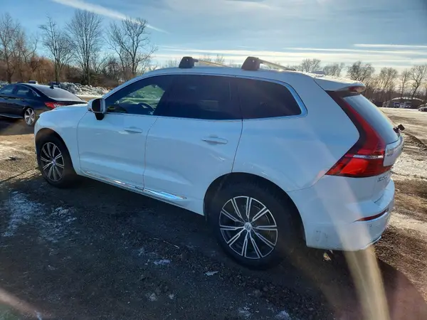 YV4102RL8M1753804 2021 VOLVO XC60 - Image 2