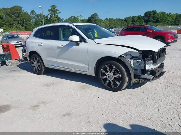 YV4102RL8M1827044 2021 VOLVO XC60 - Image 1