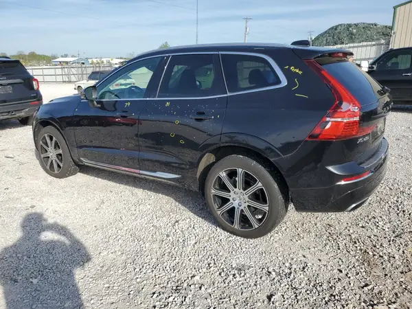 YV4102RL8M1835127 2021 VOLVO XC60 - Image 2