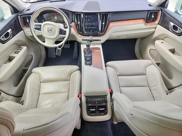 YV4102RL9L1587324 2020 VOLVO XC60 - Image 8